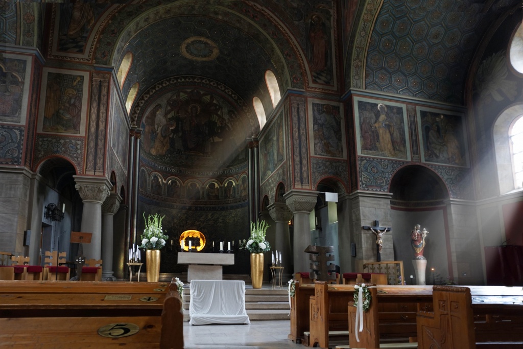 Kath. Pfarramt St. Elisabeth 1B Kath. Pfarramt St. Elisabeth 1B